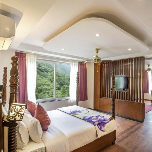 Regenta Inn On The Ganges Rishikesh