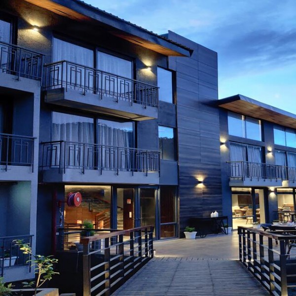 The Rosefinch Sarovar Portico